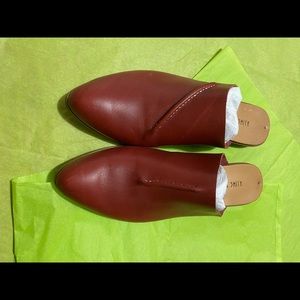 NEW Sevilla Smith Fairfax 9 WIDE 41 Red